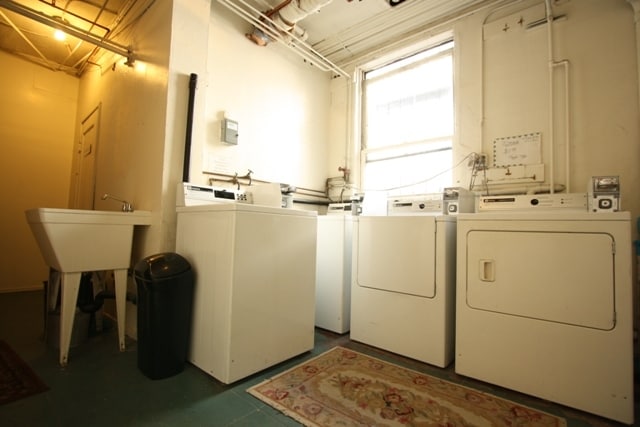 Building Photo - 437 Perkins St