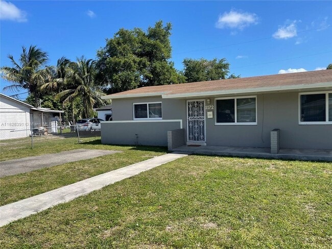 Building Photo - 1172 NW 100th Terrace