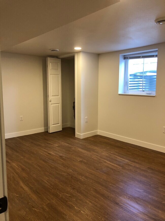 Foto del edificio - 307 E Jefferson St