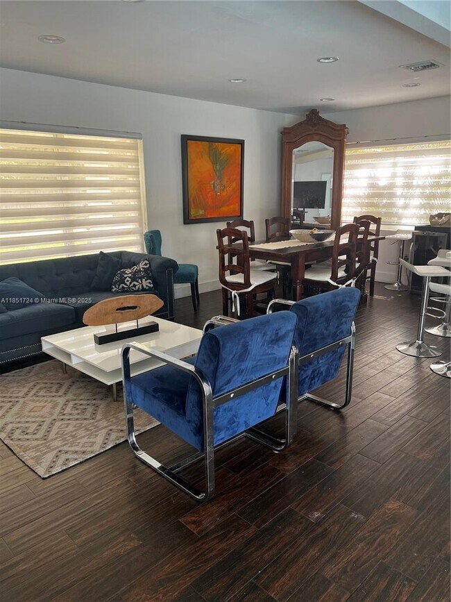 Foto del edificio - 8435 SW 156th St