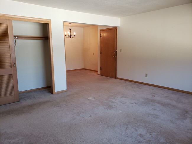 Building Photo - 11824 W Bluemound Rd