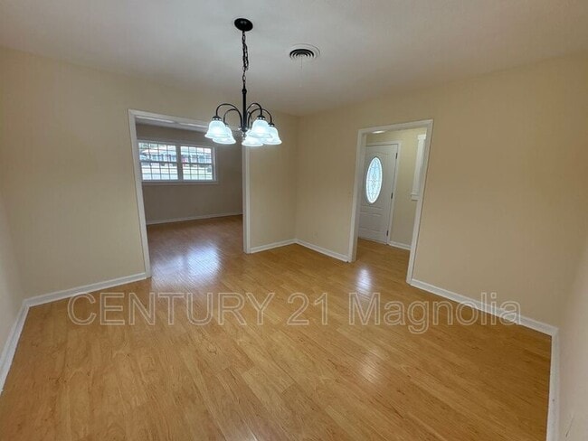 Building Photo - 500 Merrymont Dr