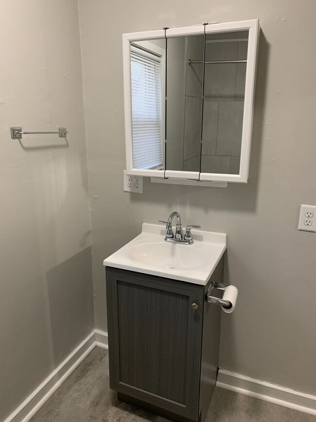 Foto del edificio - 2 Bedroom Single Family Home on the Northside