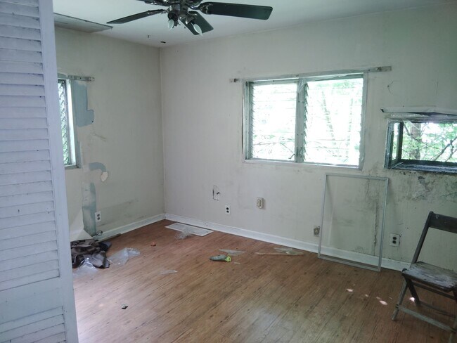 Foto del edificio - 4521 Oakwood Ave