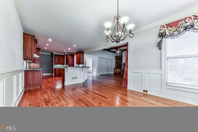 Building Photo - 143 Cedar Woods Tr