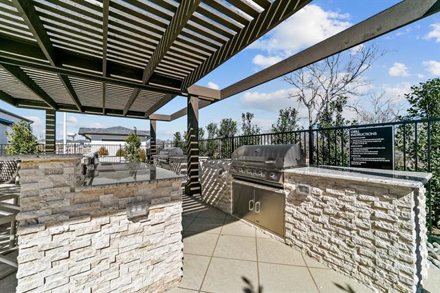 Foto del edificio - 920 Imperial Blvd