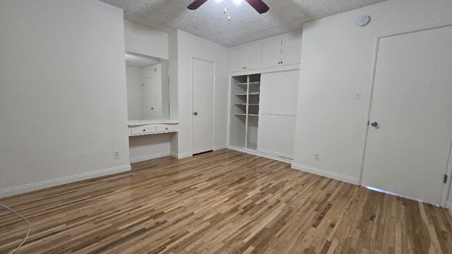 Foto del edificio - 4706 Vantage Ave