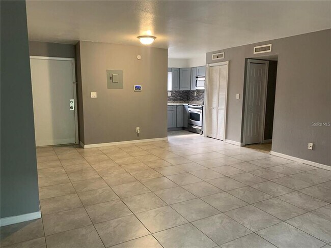 Building Photo - 7453 Daniel Webster Dr