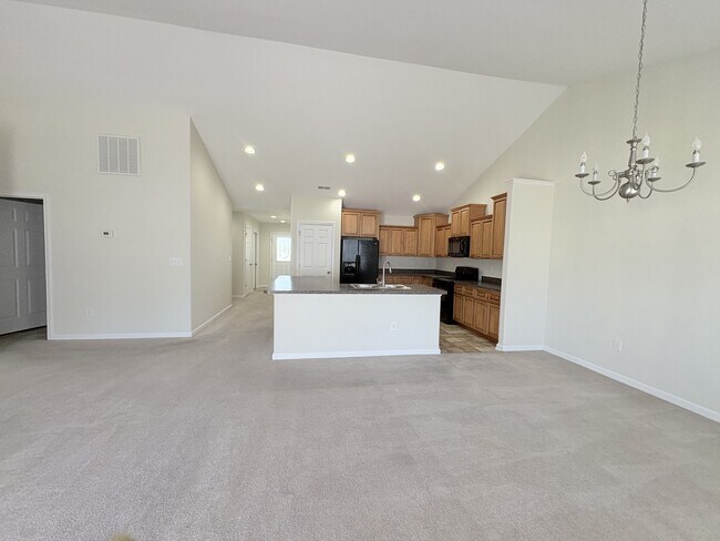 Building Photo - 62 Lofty Cir