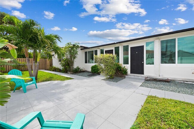 Foto del edificio - 1711 Funston St