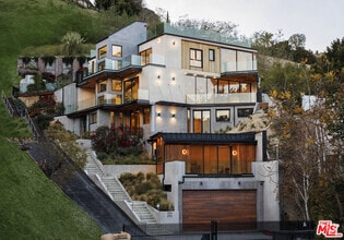 Building Photo - 3755 Camino de la Cumbre