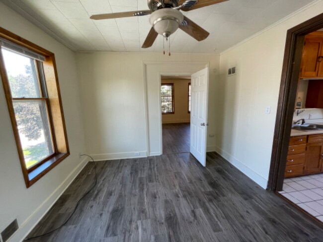 Foto del edificio - 507 E 8th St