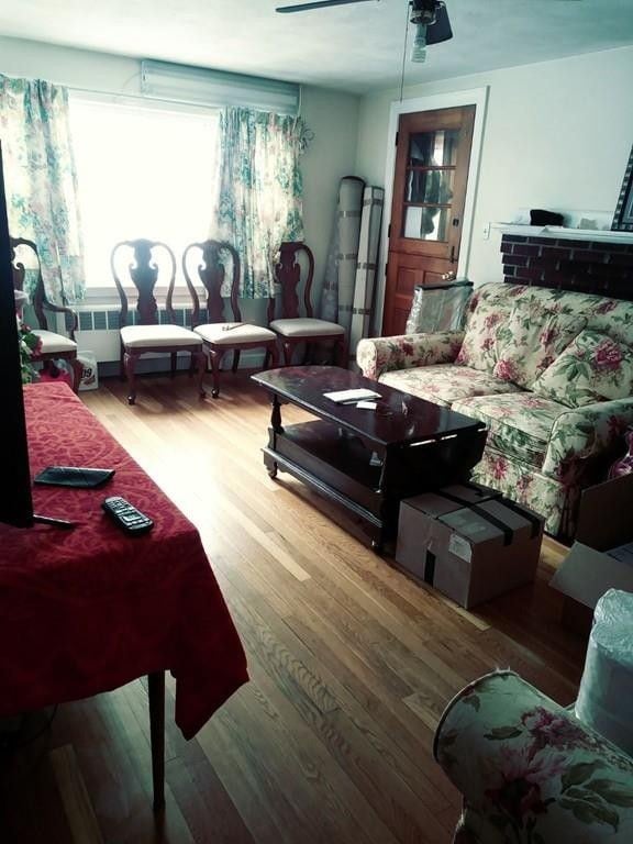 Primary Photo - 27 Hartwell St