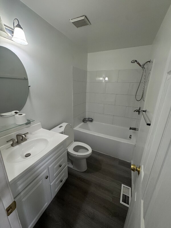 Foto del edificio - 213 Whitewater Dr