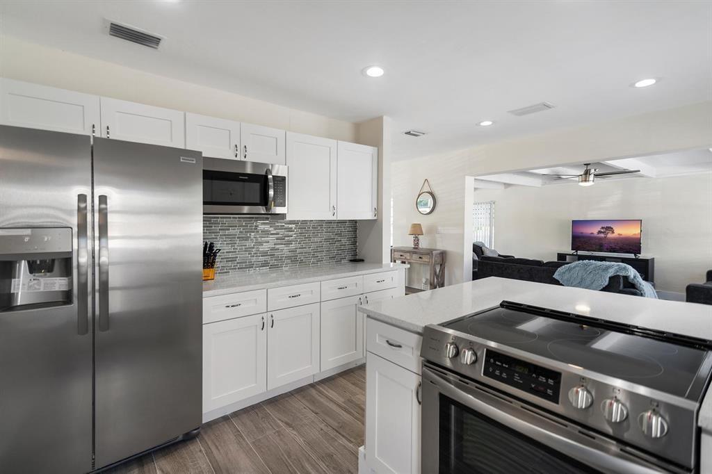 Foto principal - 2501 NE 12th St