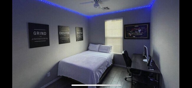 Building Photo - 3 Bedroom Single Family in Phoenix