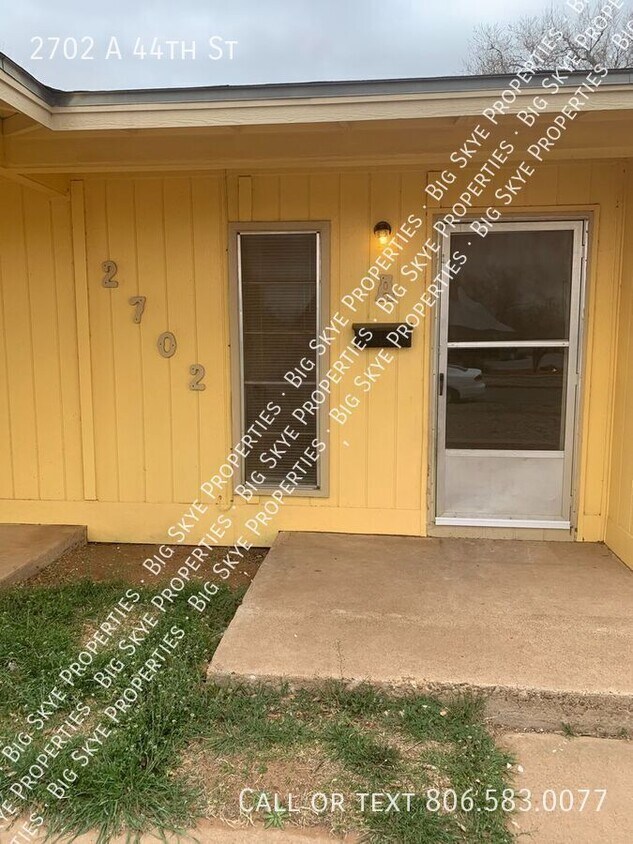 Primary Photo - 2702 44th St