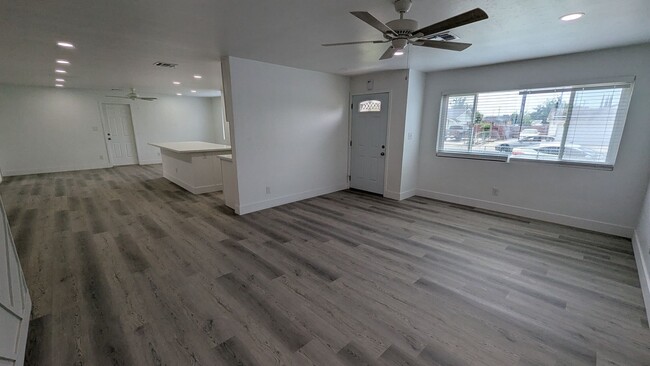 Foto del edificio - Fully Remodeled 3 Bedroom 2 Bath Home