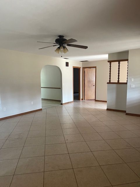 Foto del edificio - 724 Montclair Terrace