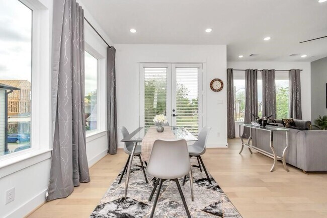 Foto del edificio - 2722 Anita St