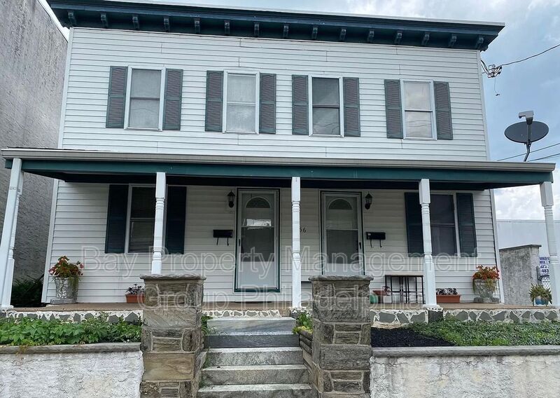 Primary Photo - 456 Delmar St
