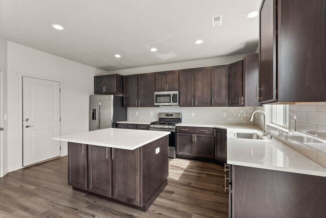 Foto del edificio - 17502 E Maxwell Ave