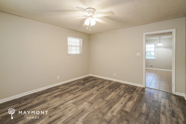 Building Photo - 6006 McMillan Cir