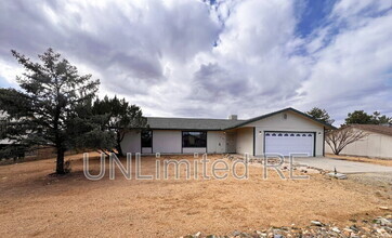 Building Photo - 4120 N Cholla Dr