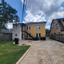 Building Photo - 2408 Huldy St