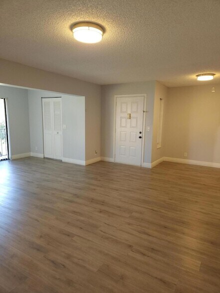 Foto del edificio - 502 Shady Pine Way