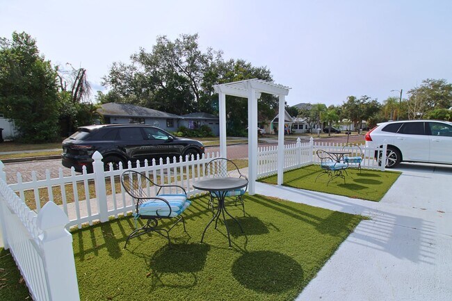 Foto del edificio - 536 Roanoke St