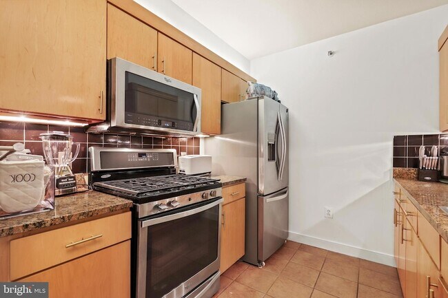 Foto del edificio - 616 E Street NW Unit 1007