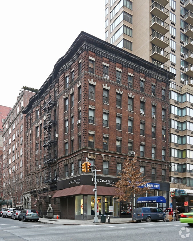 Primary Photo - 171 E 81st St