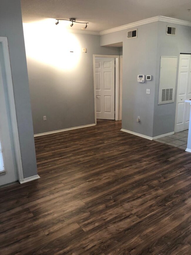 Building Photo - 2572 Robert Trent Jones Dr