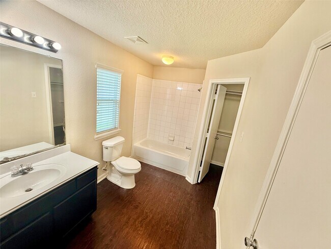 Foto del edificio - 3906 Teal Run Meadows Dr