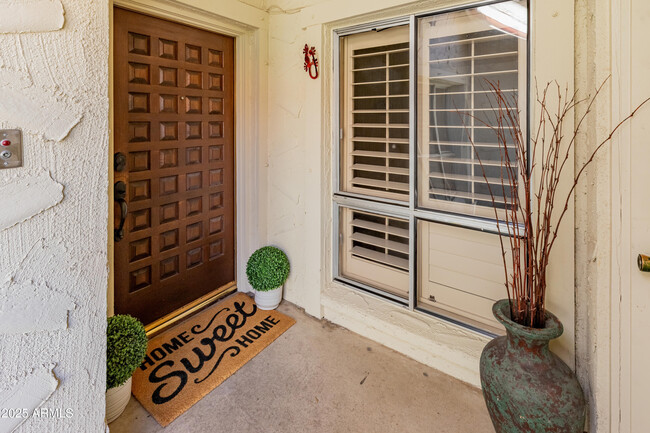 Foto del edificio - 7137 E Arlington Rd