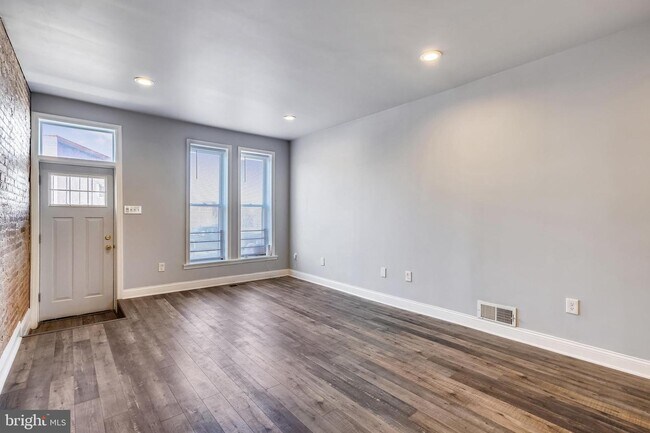 Building Photo - 1641 N Patterson Park Ave