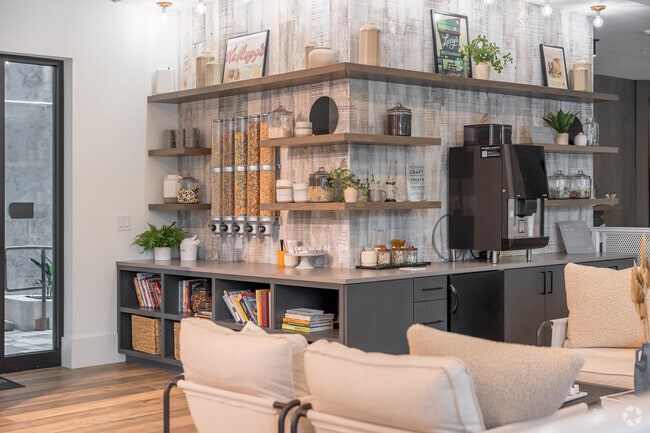 Leasing Office - MAA West Midtown