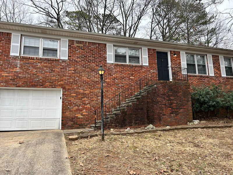 Primary Photo - 1529 Pine Tree Dr