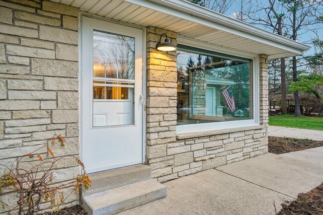 Foto del edificio - N45W24568 Lindsay Rd