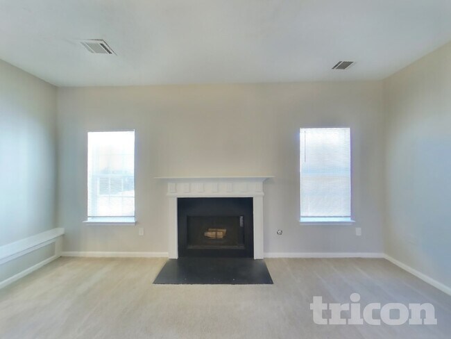 Foto del edificio - 4435 Grove Lake Ct