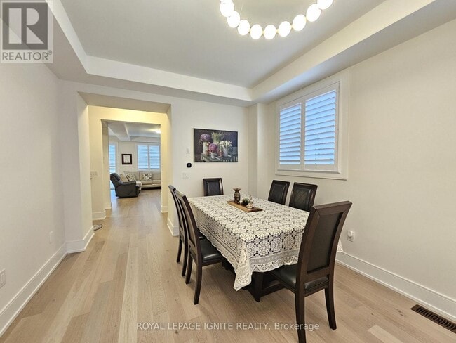 Photo du bâtiment - 48 Duxbury Rd