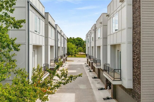 Foto del edificio - 241 Maynard Ter SE