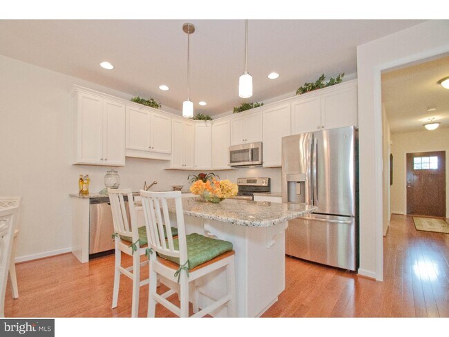 Foto del edificio - 104 Harlow Point Ct