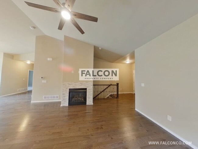 Foto del edificio - 9958 Golf Crest Dr