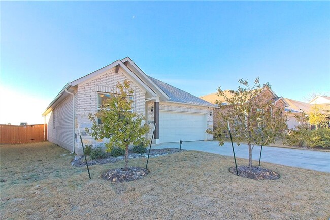 Building Photo - 113 Rocking R Ct