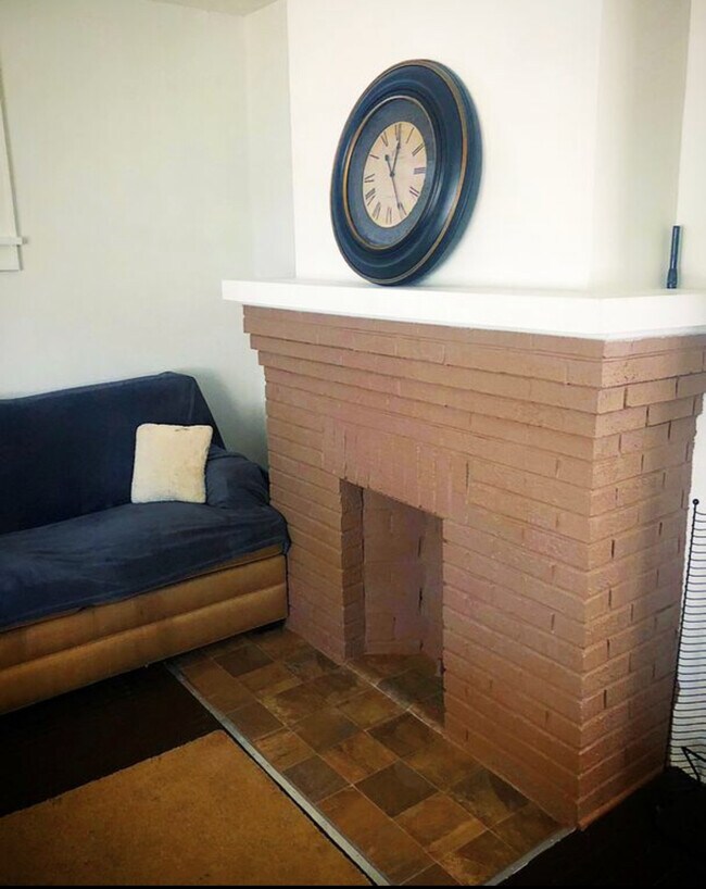 Foto del edificio - 330 S Harris Ave