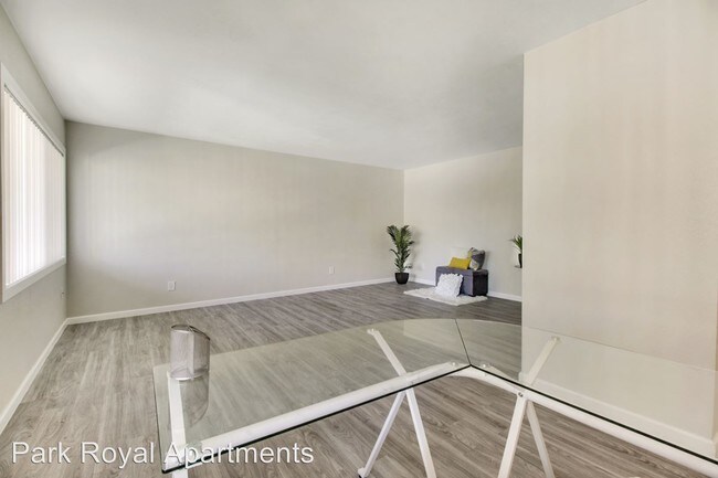 Foto del edificio - 3660-3660 N 5th Ave