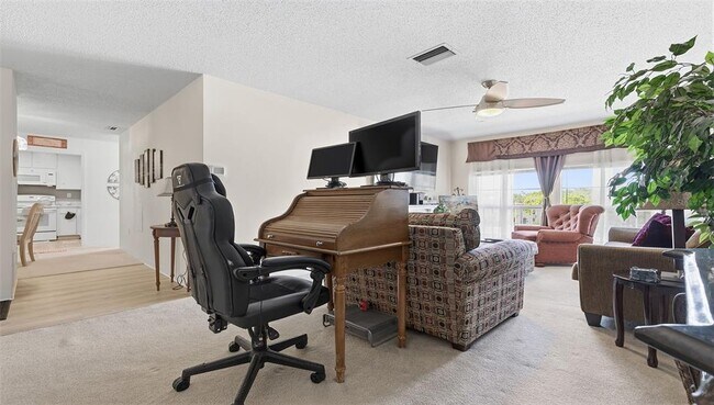 Foto del edificio - 2700 Bayshore Blvd