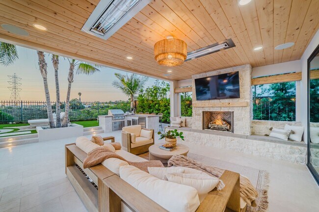 Foto del edificio - 1358 Nightshade Rd
